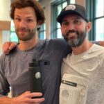 Jared Padalecki Instagram - Launching from @gomantralabs today & It's finally MY turn to tell y'all to HYDRATE!!!😂This product is specifically designed to help you with mental focus, skin health & reduce cravings (also I have no proof but I'm pretty sure I can talk to dolphins now) #Mantra #MadeForGreat #AKF #SPNFamily #WalkerFamily Link In Bio
