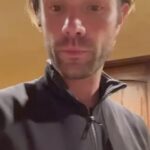 Jared Padalecki Instagram - Good morning/afternoon/night, mine are a little messed up this week . Getting my reset in now with @gomantralabs REST. Been a little AWOL with filming but checking in to see how you are doing with your own goals? Remember it’s okay not to be perfect, it’s about developing healthy habits that then become second nature. If you want to try Mantra, this week’s 25% off discount code is RESTUPYALL25. Here’s to catching those 💤. Click the link in my bio. #SPNFamily #WalkerFamily #MantraFamily #MadeForGreat Austin, Texas