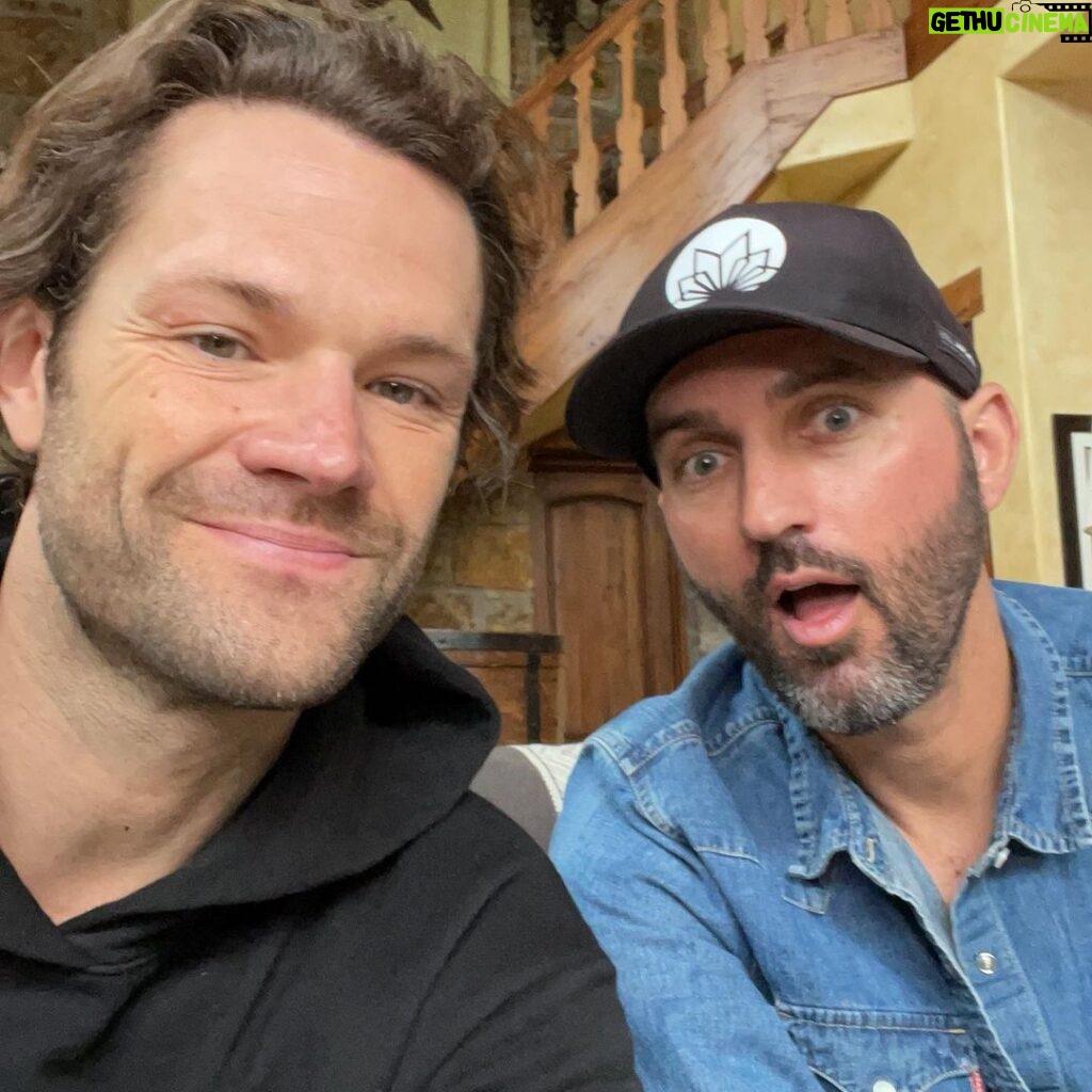 Jared Padalecki Instagram - Bout to go live @gomantralabs !!! Come chat with us!!