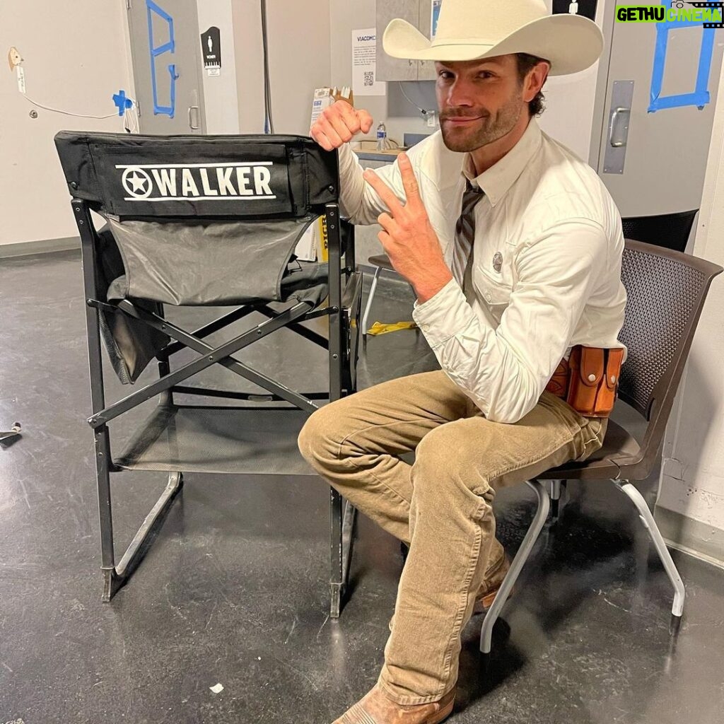 Jared Padalecki Instagram - Couldn’t be prouder to announce we’ve been picked up for our second season today! Grateful for the support from our friends at @thecw, our hardworking crew, cast and most especially y’all for the tremendous support. Ready to saddle up for this ride and give you all I’ve got. Big love from Texas 🙏🏻❤️