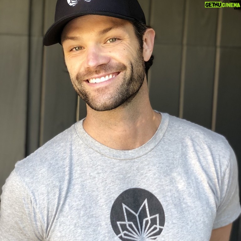 Jared Padalecki - 593.8K Likes - Have your people (you) call my people (me) and we will arrange something (a zoom call!) Link in bio! @gomantralabs