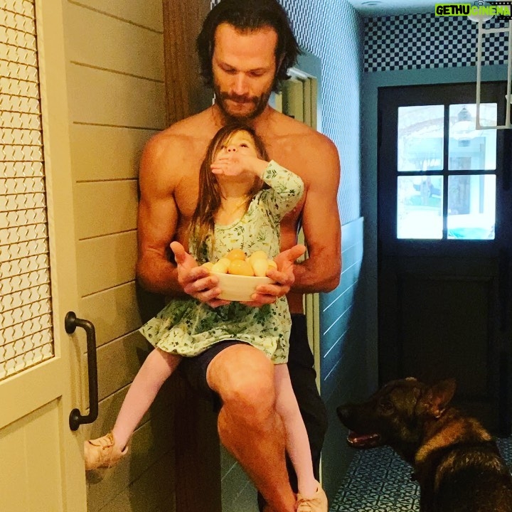 Jared Padalecki - 571.4K Likes - Makin’ eggs. Baby girl did good. (“Well”? Ugh. Fine.) #HouseArrest2020