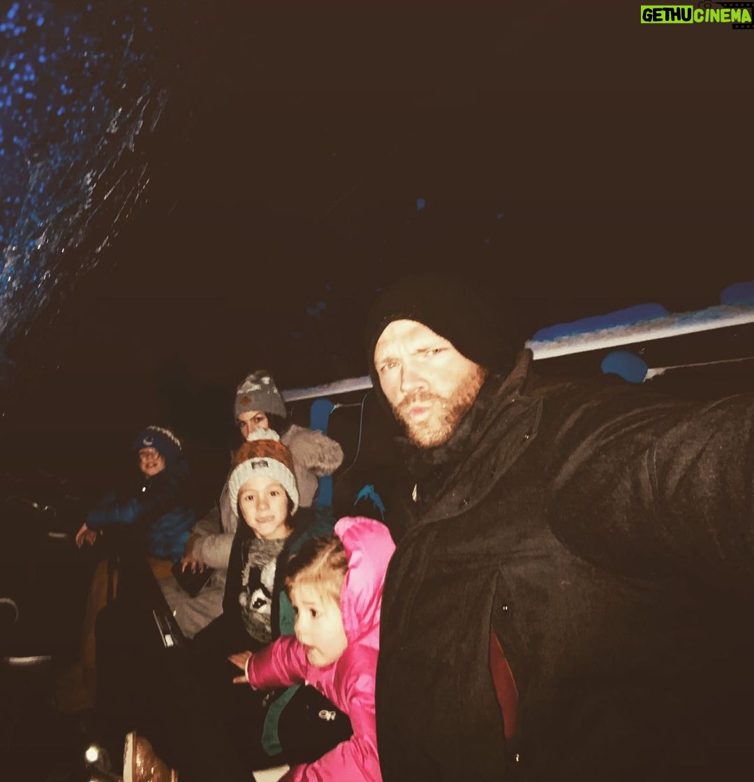 Jared Padalecki - 461.3K Likes - Seasons greetings and Happy New DECADE from the Padalecki Clan!! Hope y’all had a super time! (While keeping it natural, of course) @nowandgen #happyholidays #happynewyear #spnfamily