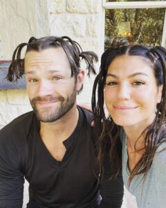 Jared Padalecki Instagram - As a parent, you give your children everything… In return, they give you lice…. 😭🤦‍♂️ Hope y’all’s weekend is off to a better start than ours!!! 😭🤮 @genpadalecki