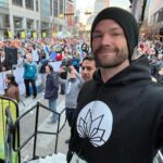 Jared Padalecki Instagram - I ran in the Austin Half Marathon over the weekend!!! (I even finished it!) Couldn’t have done that level of fitness without a long term commitment to my health. I know many of you are doing the same. Sometimes that looks like this and sometimes that looks like going through a busy day, raising your kids, running errands and making healthy food choices. For me products like HYDRATE or GO really help me get the vitamin/mineral boost I need (B12, my friend). If you’ve been on the fence about trying Mantra, please use my discount code: RUNJRUN for 50% off. Link is in bio. 🙏🏻🙌🏻 #MadeForGreat #gomantralabs