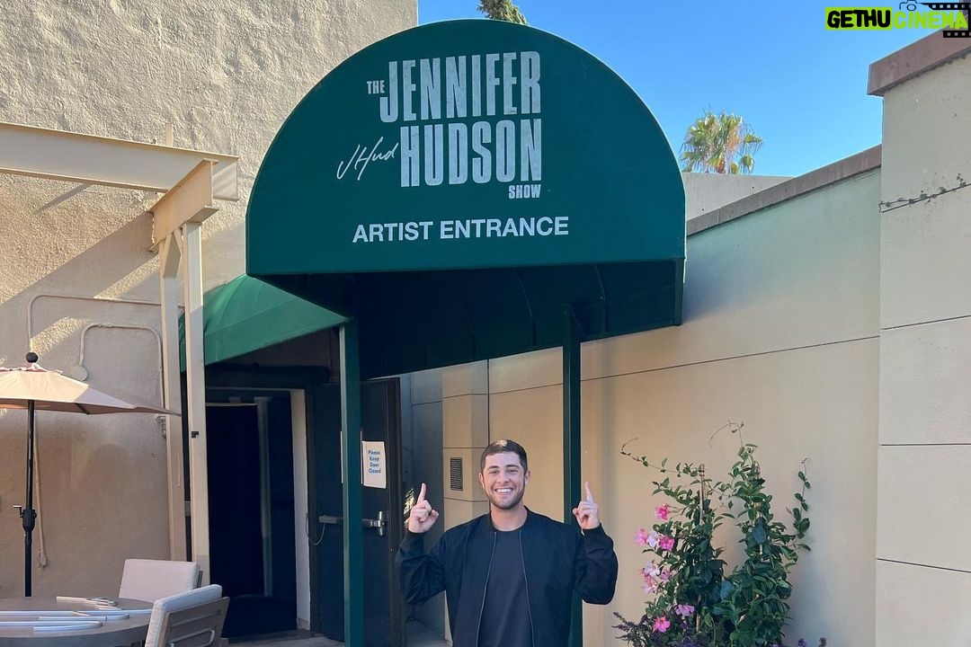 Jaren Lewison Instagram - Can confirm @iamjhud is one of the nicest human beings on the planet !! Catch me on @jenniferhudsonshow today, Nov. 16th 🔥🔥 #RememberTheFeeling