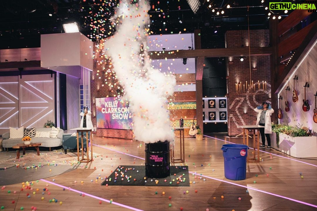 Jaren Lewison Instagram - Cannot believe I am saying this, but catch me tomorrow July 7th on the @kellyclarksonshow at 2pm central time!! It is one *explosive* episode ⚡️🤠 #RememberTheFeeling #TEXAS The Kelly Clarkson Show
