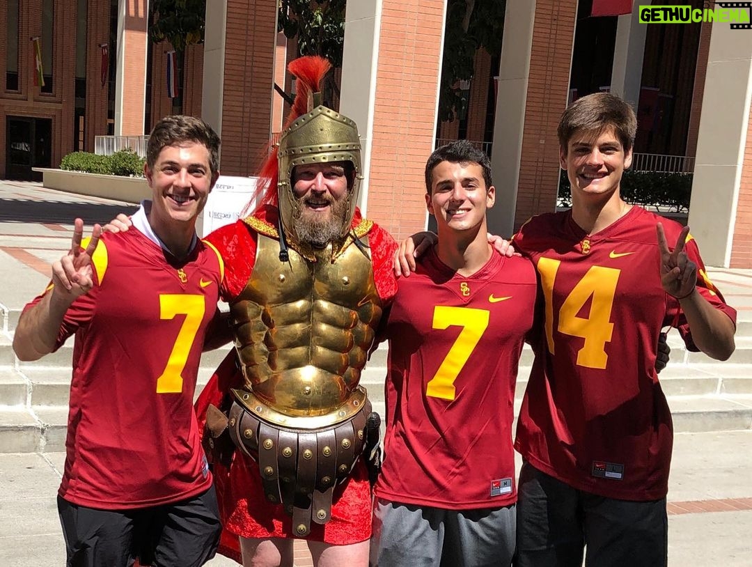 Jaren Lewison Instagram - But mom... Iām not ready to come home yet! š©š #sleepover #corona #rememberthefeeling University of Southern California