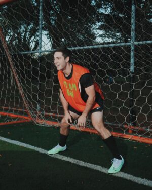 Jaren Lewison Instagram - AVISA QUE TEAM BEN VENCEU!!!!!!! ⚽ 💗

📸: @brenodamatta