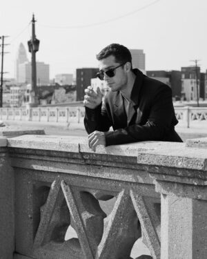 Jaren Lewison Instagram - Thank you @numero_netherlands !! 

#RememberTheFeeling 😎

📸: @philchester @sarakbyrne
👕: @tabitharsanchez
💈: @ryannyc
👨‍💻: @timiletonja
✍️ @janaletonja