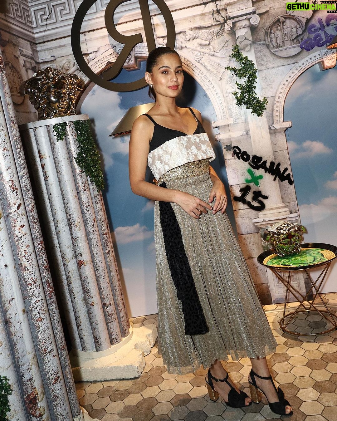 Jasmine Curtis-Smith Instagram - Starting the merry festivities this year by celebrating #RosannaX15 ✨🪩 Happy 15th anniversary @rosannaocampo_rod 🌟 Making sure I’m also dressed the part wearing a design perfect for the Holiday season from @studio_rosannaocampo, available at Powerplant Mall or rosannaocampo.com 😉