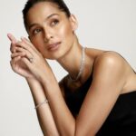 Jasmine Curtis-Smith Instagram – Dazzling in the best of the best @tiffanyandco’s iconic pieces, exquisitely created by Jean Schlumberger 💎

It is a moment 🤍

#TiffanyWonders