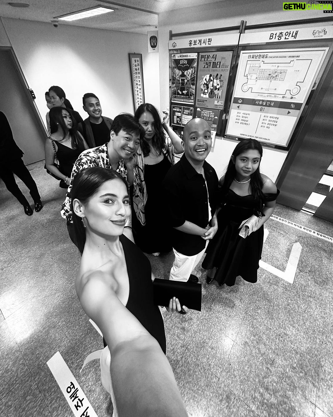 Jasmine Curtis-Smith Instagram - Fantastic evening at the @bifanofficial opening ceremony a couple of nights ago. Grateful that #InMyMothersSkin got to have its Asian premiere here 🖤 @epicmediaph @glambylaurenyoung #BIFAN #STAYSTRANGE #JCSfilm Bucheon 부천