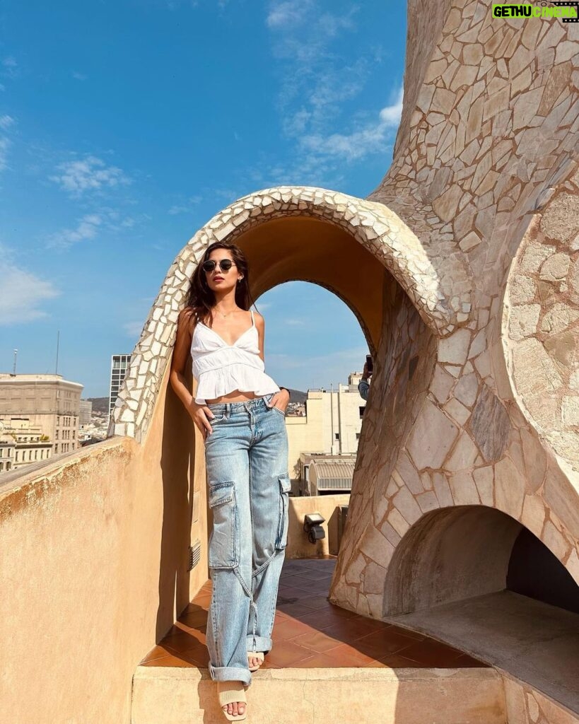 Jasmine Curtis-Smith Instagram - The Guardians of Gaudí’s Casa Milà rooftop. Wearing the comfiest @gibishoes sandals 👡 #JCStrips #JCSshoefie