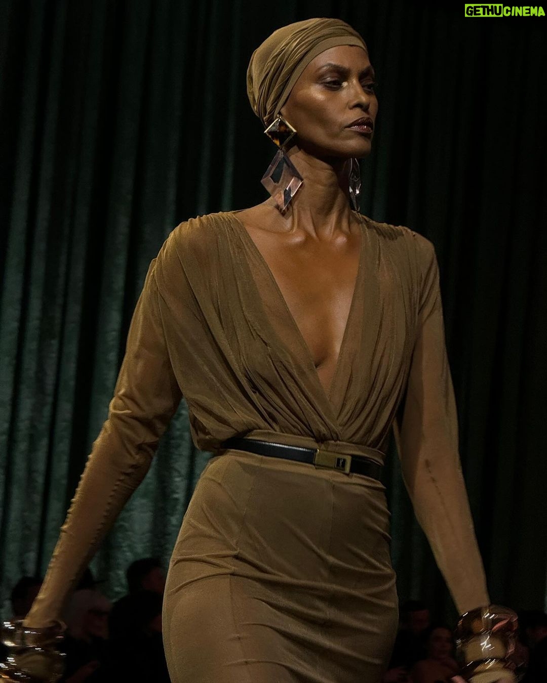 Jasmine Tookes Instagram - The colors, textures & accessories are perfection @ysl @anthonyvaccarello 🤎 (IG took down my last post, let’s try this again with an edit😏)