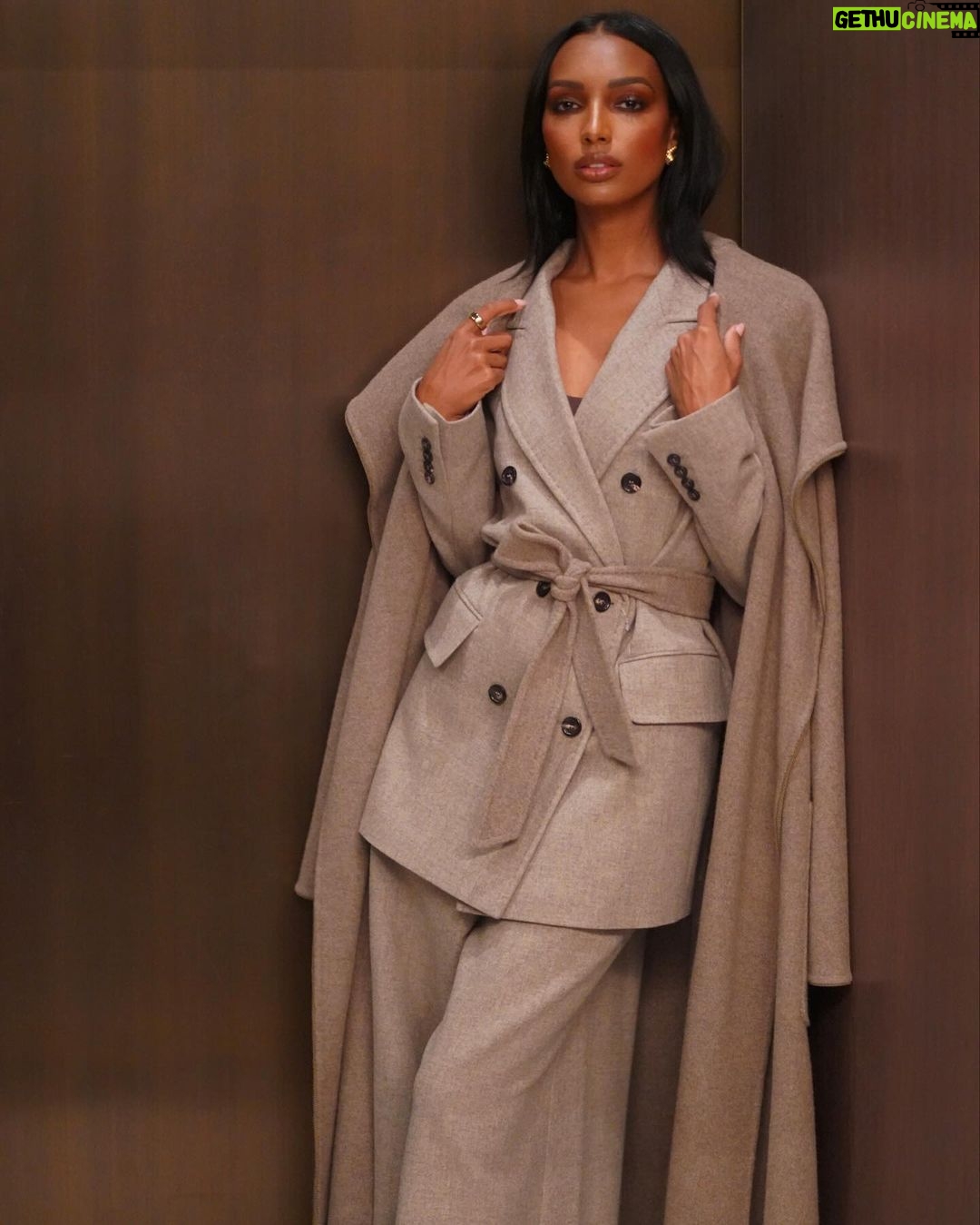 Jasmine Tookes Instagram - “It’s handled.”
