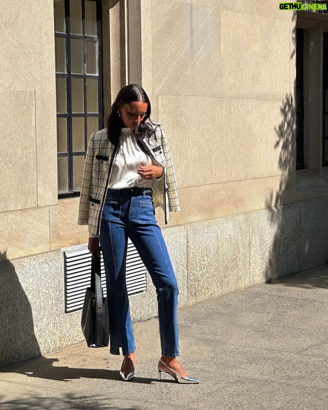 Jasmine Tookes Instagram - City look🌆 @annekleinofficial