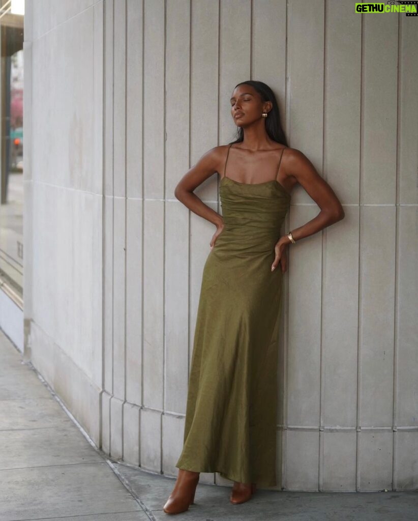 Jasmine Tookes Instagram - Adore this new @_aje_ collection 'Element', inspired by the essence and evolution of the brand. You can find it online now #AjeWorld #Element24