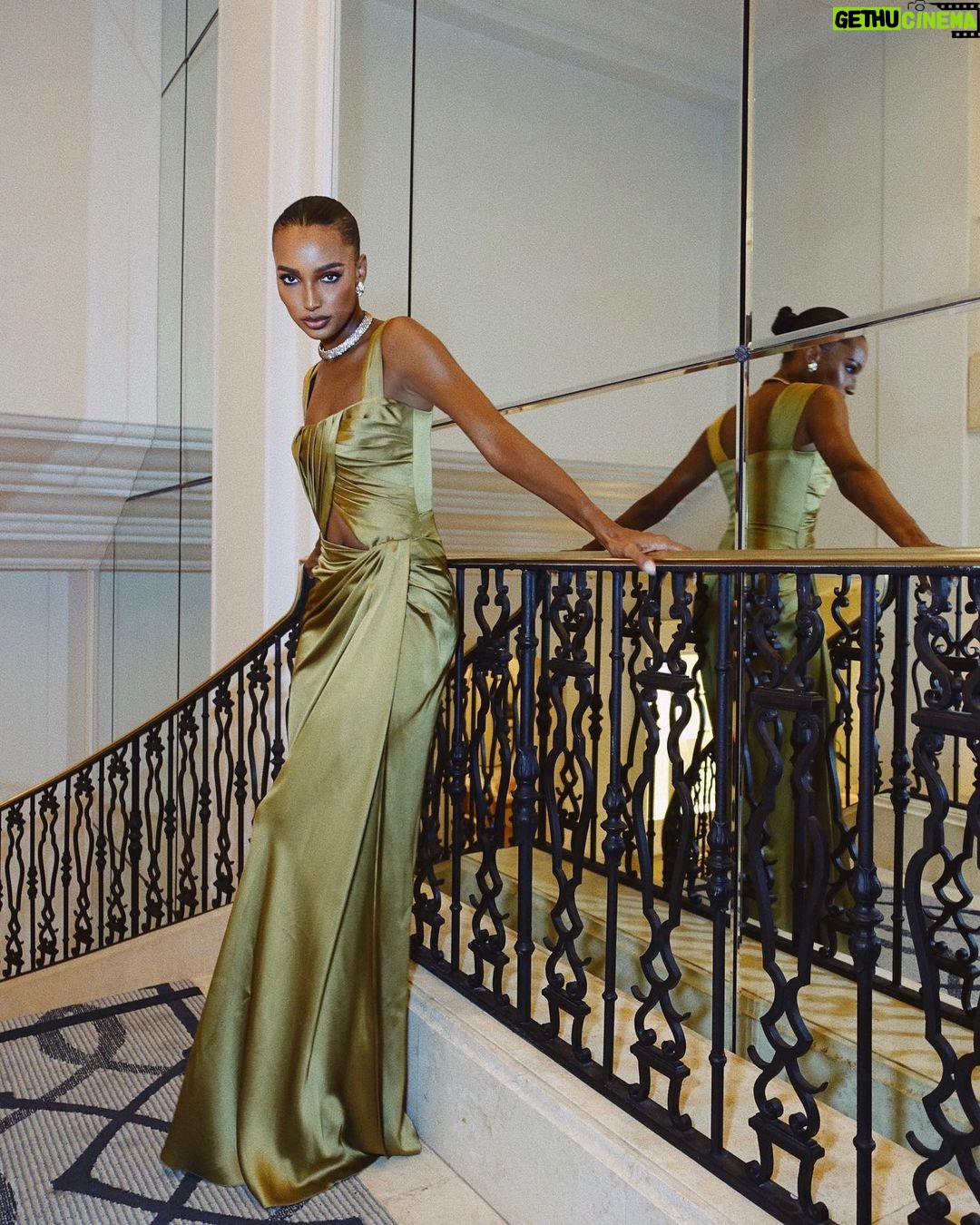Jasmine Tookes Instagram - Last night @lacma Art + Film Gala @gucci. Pick your favorite 🤎