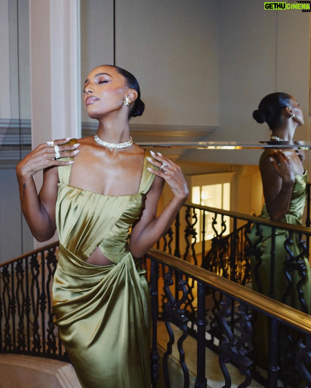 Jasmine Tookes Instagram - Last night @lacma Art + Film Gala @gucci. Pick your favorite 🤎
