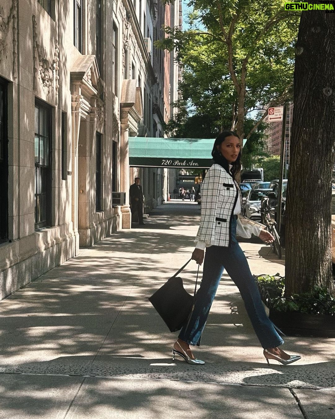 Jasmine Tookes Instagram - City look🌆 @annekleinofficial