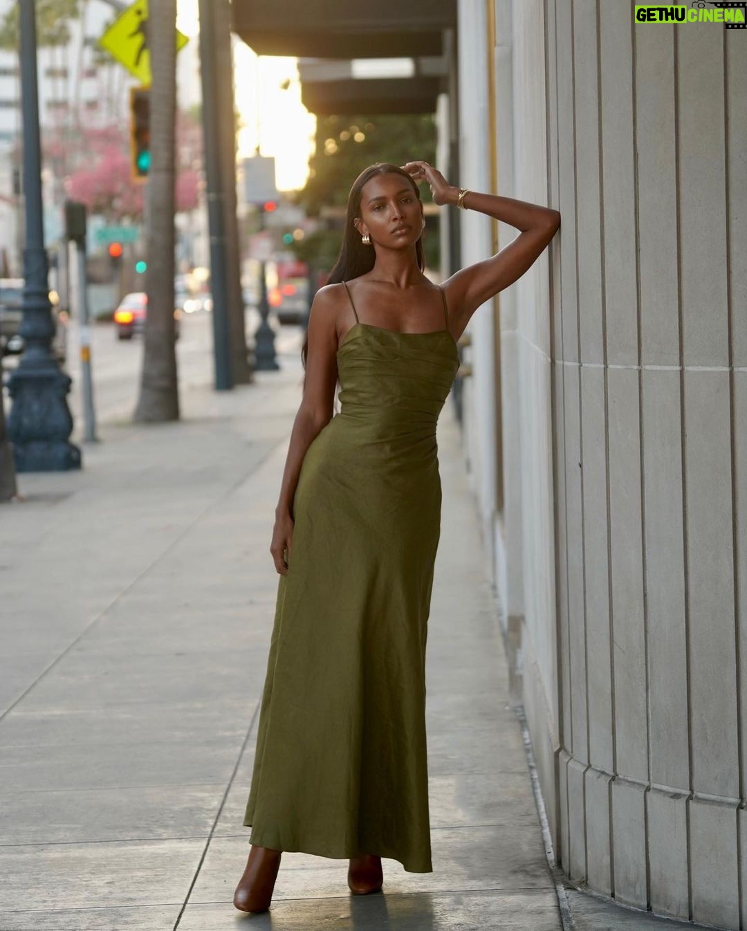 Jasmine Tookes Instagram - Adore this new @_aje_ collection 'Element', inspired by the essence and evolution of the brand. You can find it online now #AjeWorld #Element24