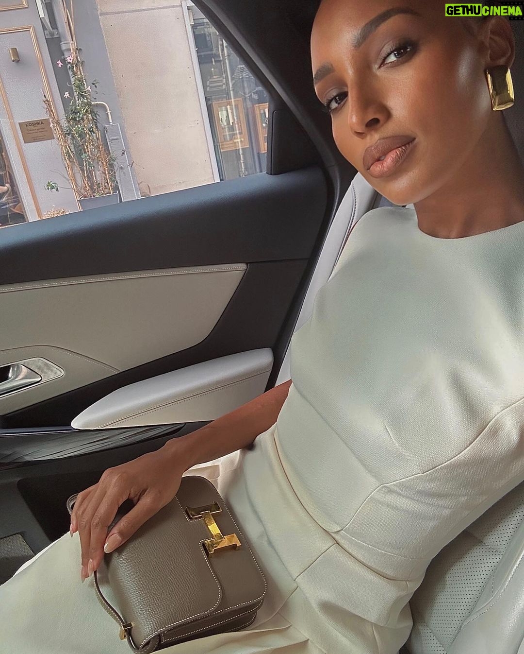 Jasmine Tookes Instagram - Forever catching up on Paris photos🤎