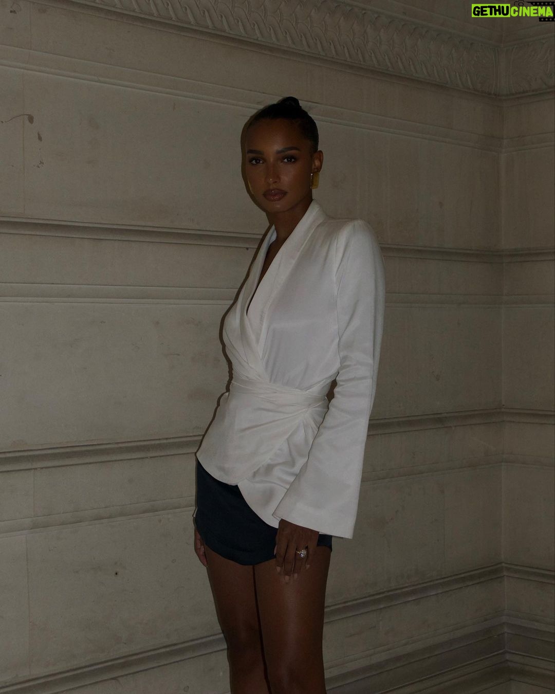 Jasmine Tookes Instagram - An evening with @louboutinworld 🤎 Paris, France