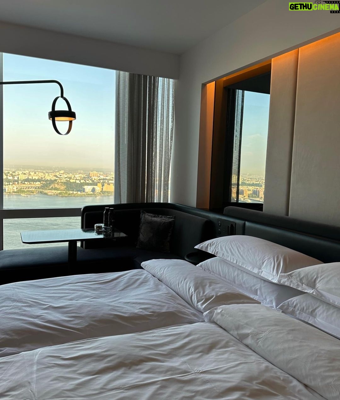 Jasmine Tookes Instagram - Thank you @equinoxhotels @equinox for the wonderful stay during NYFW. Most definitely my new favorite hotel in the city 🤎