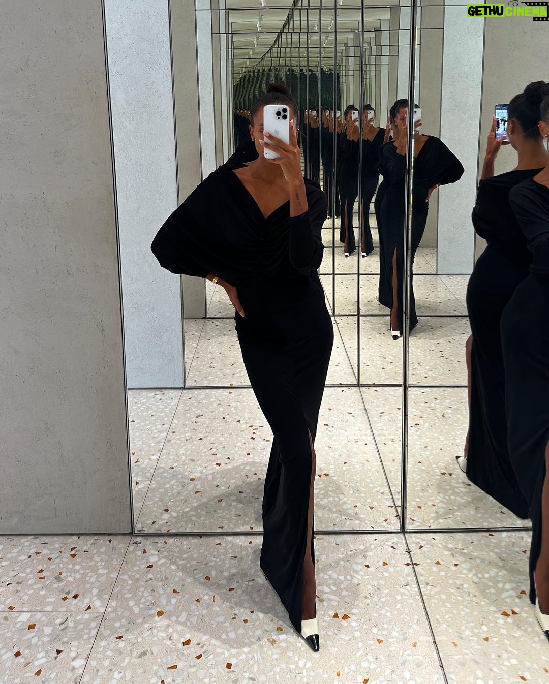 Jasmine Tookes Instagram - I just can’t get enough @anthonyvaccarello @ysl