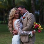 Jason Aldean Instagram - Happy Anniversary baby. 9 years and happier than ever. Thank you for being my “shotgun angel” thru this Crazy life we lead. Wouldn’t wanna do it with anybody else. Love u @brittanyaldean and so thankful for u everyday.