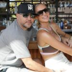 Jason Aldean Instagram - 🇲🇽 With my lady