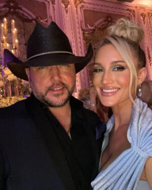 Jason Aldean Instagram - 8 years 2 kids and a million memories. Happy Anniversary baby. Thanks for being an amazing mom, wife and my best friend. You make me the happiest dude in the world and I love u so much. 🥂