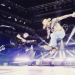 Jason Aldean Instagram – Happy bday @kurtallison! We gettin older but we still got some hops 😂.