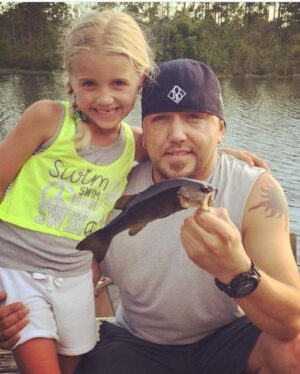 Jason Aldean Instagram - Happy sweet 16 to one of the sweetest, kindest and most thoughtful people I know. It has truly been an honor and a blessing to be your daddy for the last 16 years. We are so proud of the person you are and what you stand for. Don’t ever change that!! We love u more than you will ever know. Happy birthday Kendyl bug. 😘