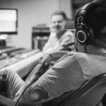 Jason Aldean Instagram – Day 2 in the studio! We cut 9 songs in 2 days and we recorded some 🔥 today 😳. Can’t wait for u guys to hear what we’ve been working on.
📸: @justinmrusek
