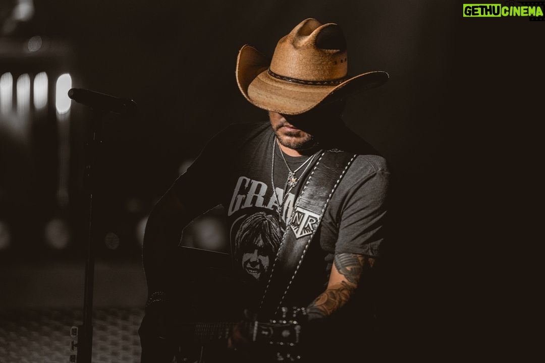 Jason Aldean Instagram - Big news coming Monday. Sign up so u don’t miss it at the link in bio.