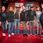 Jason Aldean Instagram - Celebrated my 28th #1 radio single and first ever @billboard Hot 100 #1 this week! Big shout out to my boys who wrote the song @kelleylovelace @neilthrash @kurtallison + @tullykennedy, my man @musicknox, and everyone at @bbrmusicgroup who made this happen. And of course thank u guys, the fans, for supporting the song. Let’s go get our 29th! 🤘🏼 📸: @justinmrusek Nashville, Tennessee