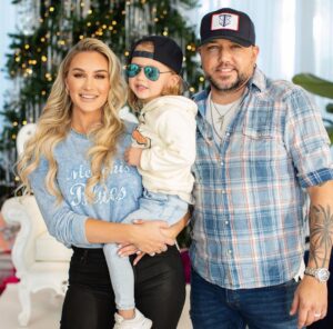 Jason Aldean Instagram - Happy bday to my little rockstar today. 5 years ago I was blessed with my only son and it has been an honor being his daddy and watching him grow. You are a special lil guy and we love u more than you will ever know. Happy bday Bubba. #MemphisAldean