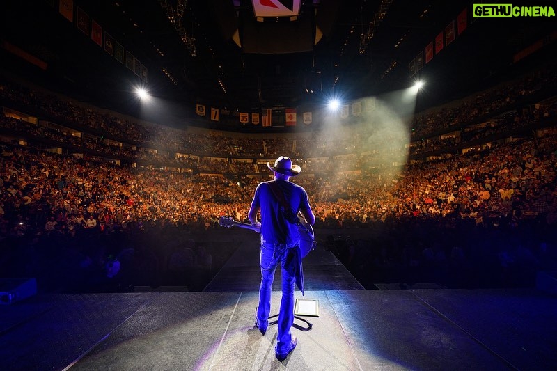 Jason Aldean Instagram - Nashville shows always hit different. 🤘🏼 #RockNRollCowboyTour