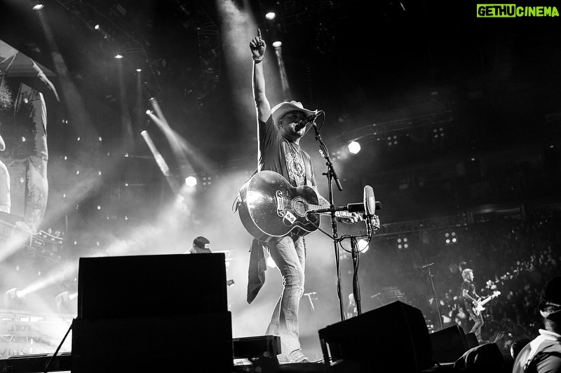 Jason Aldean Instagram - Nashville shows always hit different. 🤘🏼 #RockNRollCowboyTour