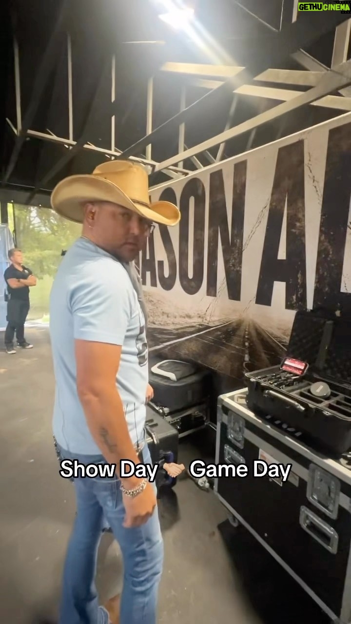 Jason Aldean Instagram - Never miss a game. #GoDawgs