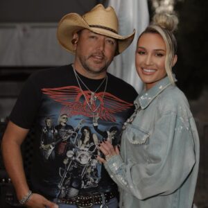 Jason Aldean Instagram - Happy Anniversary baby. 9 years and happier than ever. Thank you for being my “shotgun angel” thru this Crazy life we lead. Wouldn’t wanna do it with anybody else. Love u @brittanyaldean and so thankful for u everyday.