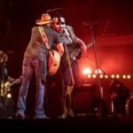 Jason Aldean Instagram - Sometimes you just have one of those special nights that you will never forget. I had one of those tonight in Oklahoma City. Thank you to a true fucking legend @tobykeith for coming out tonite. Mad respect and u brought the house down big Dawg! 🤙🏼. 📸: @justinmrusek Paycom Center