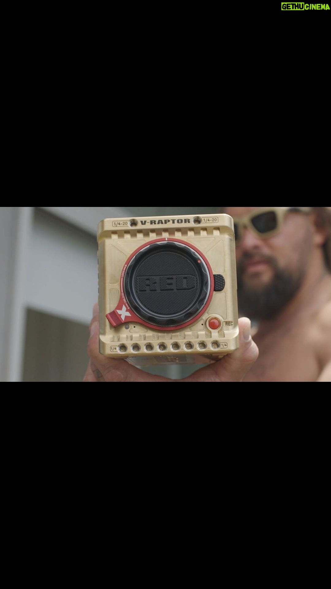Jason Momoa Instagram - Mahalo to everyone at @reddigitalcinema that made this happen, what a honor to have this amazing new camera just in time to film a commercial dear to my heart that’s been in the making for years. My amazing friend @jj_tribe coming down to Aotearoa, New Zealand and always surprising me all over the world and bringing me the #vraptorx and the new @m_experiment mahalo Nui loa for your support Aloha J @reddigitalcinema 🎥 @da_bray Auckland, New Zealand