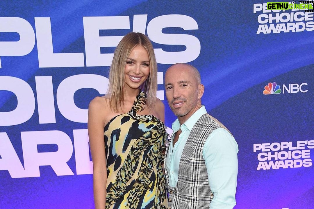 Jason Oppenheim - 46.8K Likes - Tonight at the People’s Choice Awards, such a cool time! (even tho the Kardashians beat us).