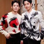 Jasper Liu Instagram – 謝謝 @alexandermcqueen 讓我有這麼棒的夜晚，還能和朋友們相聚🙌🏼🙌🏼🙌🏼大自然的元素，空間跟服裝上充滿著蜻蜓與蝴蝶的印花，欣賞幾圈好多東西都很喜歡，只能選一個了話應該是the peak指環包😁但鞋子還有圍巾也真的好好看🥳🥳🥳哈哈哈哈 準備回山上部落繼續努力拍攝，之後下山再來好好逛一下 
#AlexanderMcQueen
#McQueenMenPreSS24
#mcqueenpeak