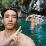 Jasper Liu Instagram – 花蓮好多美麗溪水 來玩的朋友一定要把自己的垃圾帶走哦！ ps.這位金髮男子 他好奇怪…泡泡水靜坐一下吧