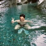 Jasper Liu Instagram – 花蓮好多美麗溪水 來玩的朋友一定要把自己的垃圾帶走哦！ ps.這位金髮男子 他好奇怪…泡泡水靜坐一下吧