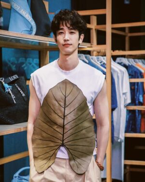 Jasper Liu Instagram - @loewe 
#LOEWE
#LOEWEpaulas
喜歡大自然的我們不能錯過，很開心見到大家又能完全的融入在自然之中：）😁😁😁